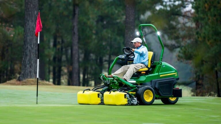 2700 PrecisionCut™ Triplex Mower