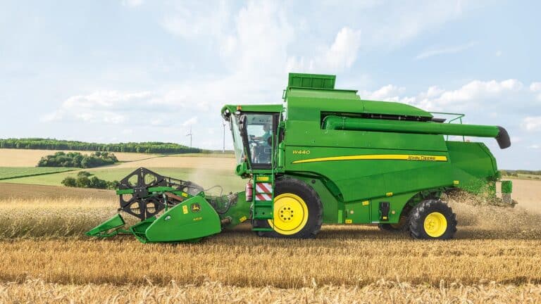 620R Combine Header