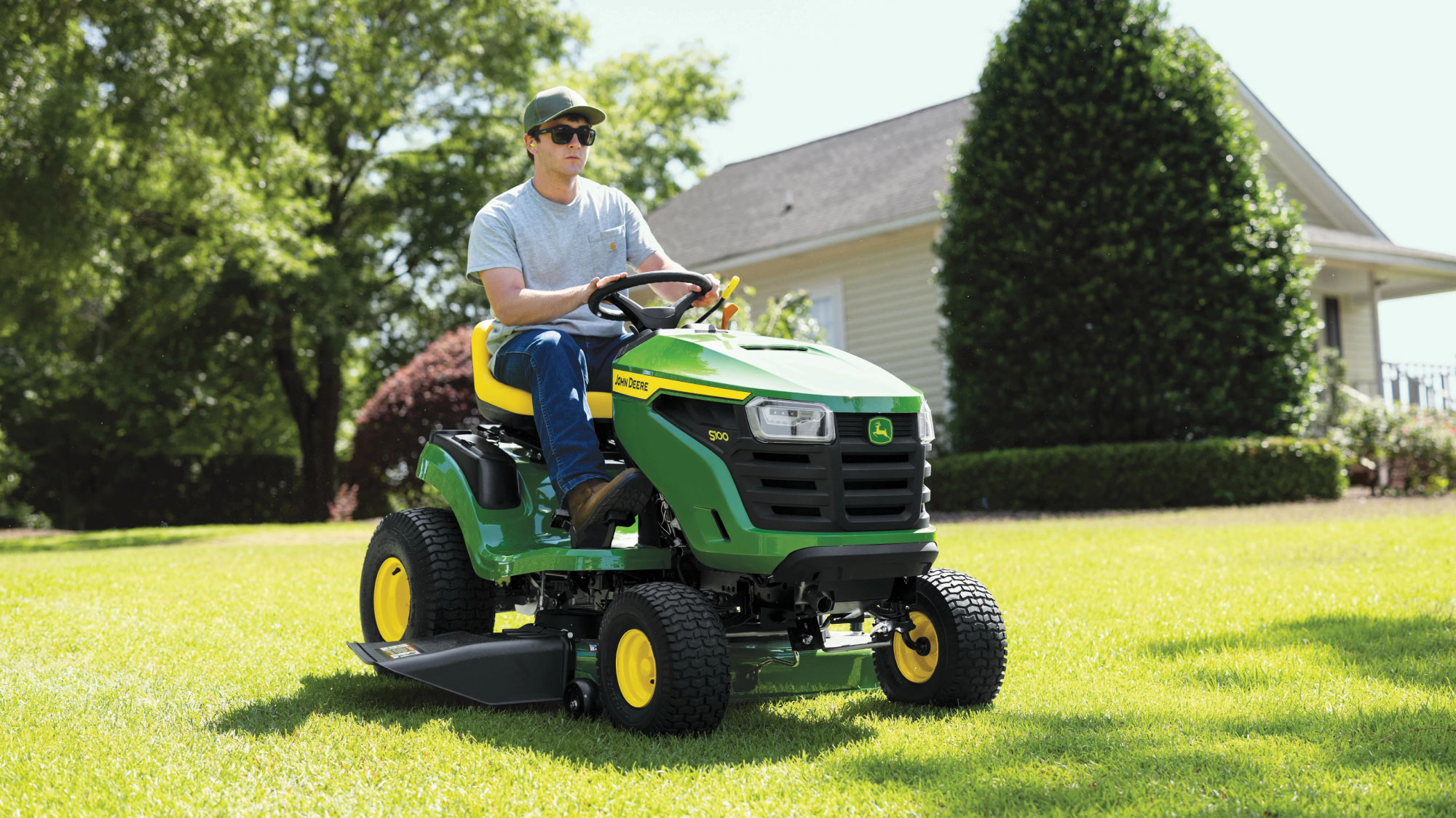 31R977 (M31) S100 Ride-on Mower