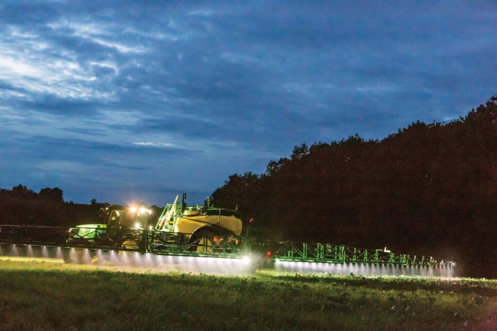 R952i Trailed Sprayer - Carousel Image 2