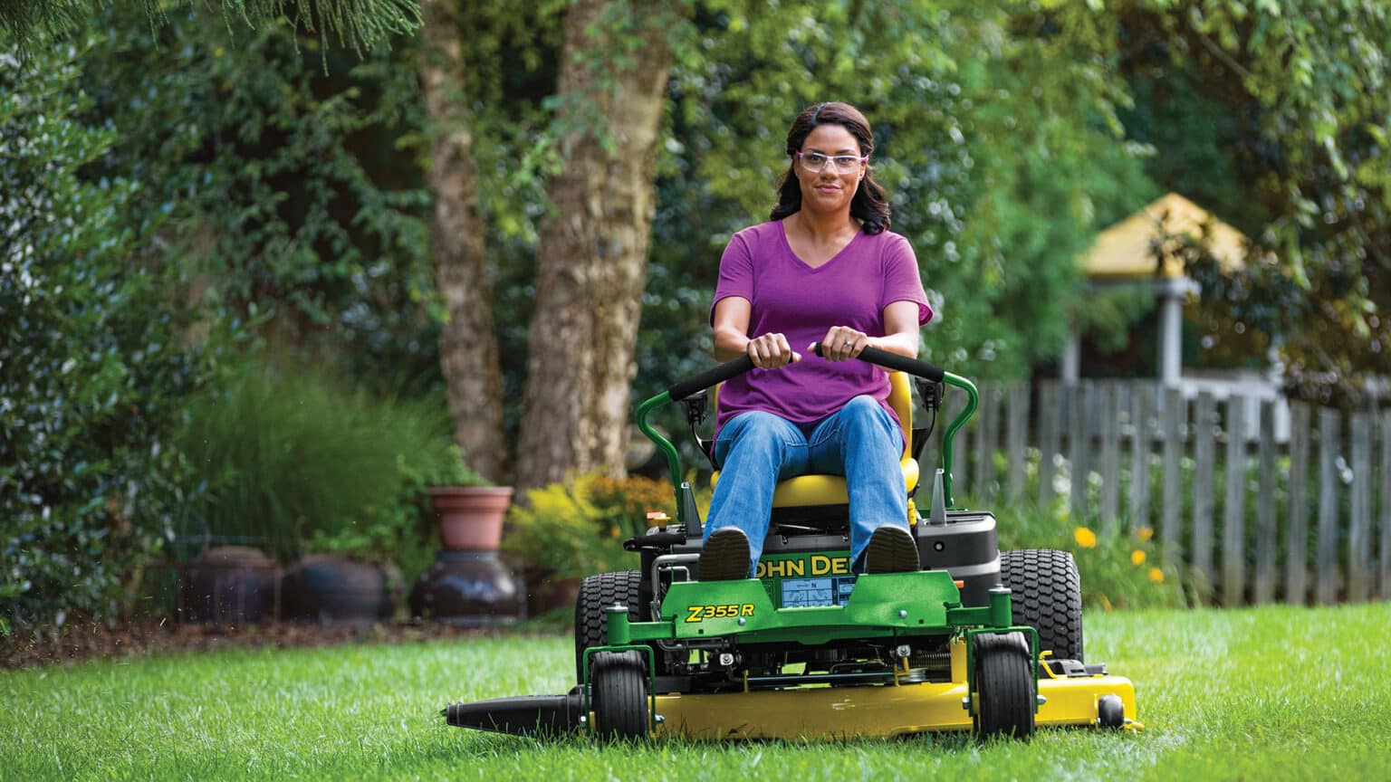 Residential ZTrak™ Zero-Turn Mowers Main Photo
