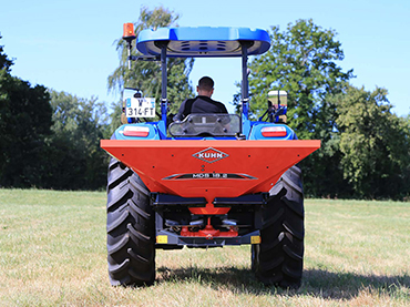 Kuhn MDS 18.2 Utility Tractor Fertiliser Spreader