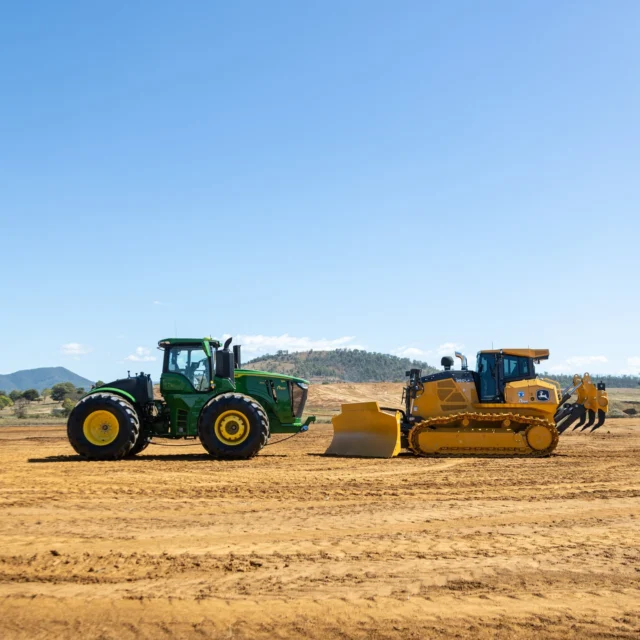 We’ve recently delivered a John Deere 9R 540 Scraper Special and a John Deere 950 P Tier dozer to Kalfresh at Kalbar, supporting an important renewable energy project for the Scenic Rim.

The @agprecinct will create a hub for bioenergy production and agricultural value-adding businesses to create a more sustainable future for this rural community.

Kalfresh has been farming with John Deere tractors for generations so we are proud to be part of building solid foundations for this project.

It reflects one of our core values, to build customers for life by standing alongside those who are shaping the future of our regions.