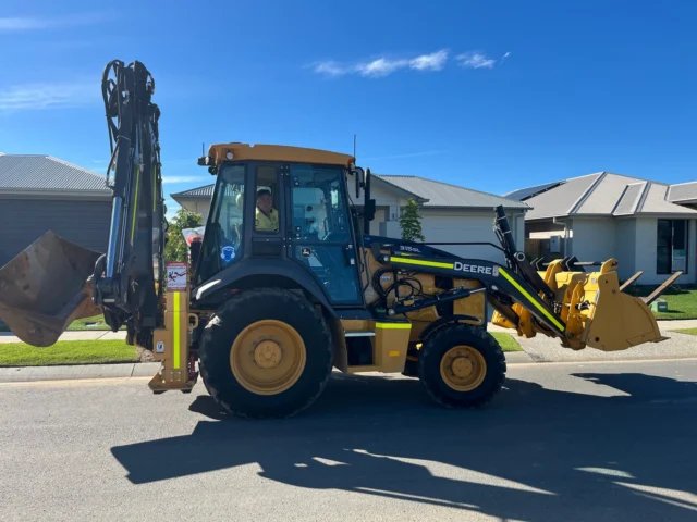Big smiles all round for Shaun taking delivery of his brand new John Deere 315SL 👏

Safe to say he is pretty happy with this one, and we don’t blame him. Built tough, comfortable in the seat and ready to get into hard work.

Thanks again Shaun, we appreciate the trust and look forward to seeing the 315SL in action.
