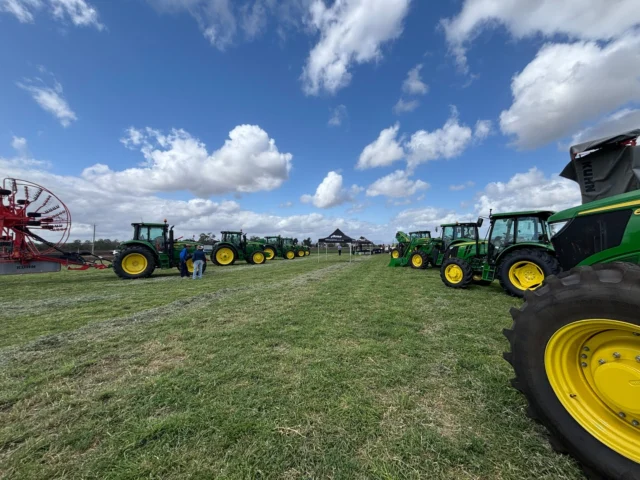 Gatton’s Hay Demo Day was a great success! 🌾

A huge thank you to everyone involved in making the day happen. With all hands on deck, the Gatton team pulled together to deliver a fantastic event and support the sales team in achieving a great result.

We also appreciate the support from Kuhn and everyone who attended on the day. Well done to all involved! 👏